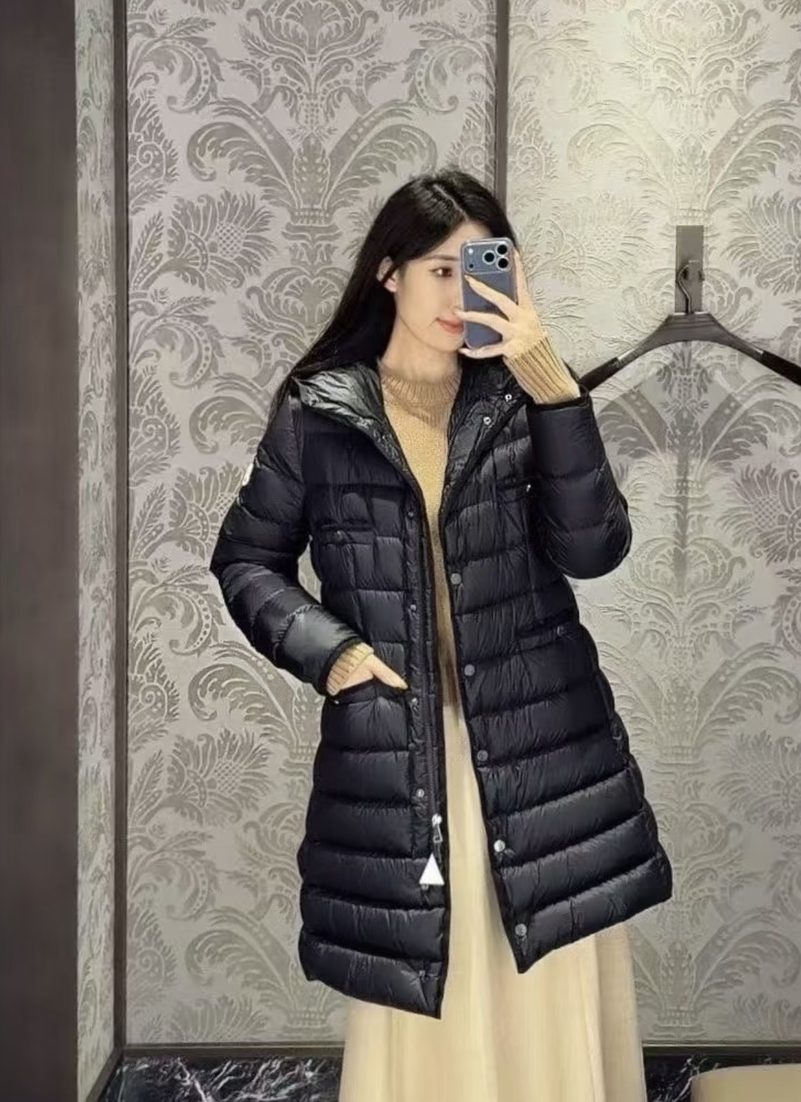 몽클레르 모카(Moka) 후드 롱 다운 패딩 코트